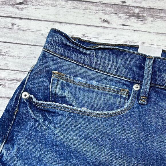 Good American Good 90’s Short Blue Denim Shorts NWOT size 16 - Picture 4 of 8